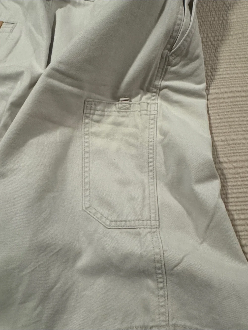 Perry Ellis Flat-Front Men's Shorts in Light Beige